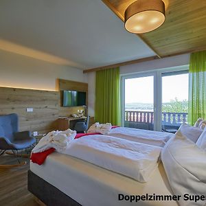 Deluxe Zimmer mit Kingsize-Bett
